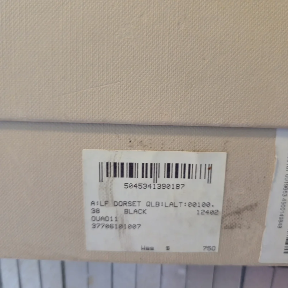 Booties - Picture 3 of 7